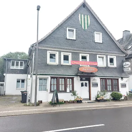 Silonce Gruppe Ehem Freiheit Stilvoll Im Kreis Olpe Hsk Parkplatz & Qualitaet *